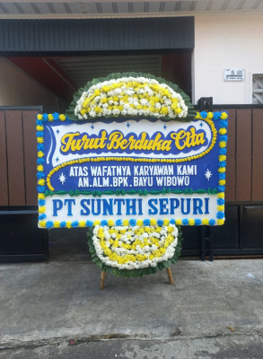 Papan Bunga Duka di Batu Benawa