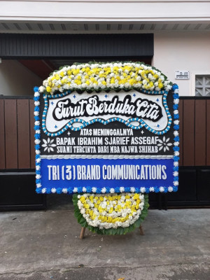 Papan Bunga Duka di Batu Benawa